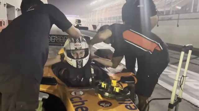 Tampil Keren, Ini 7 Gaya Christian Sugiono Jajal Mobil F1 di Dubai