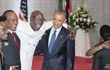 Habis kritik gay, Obama asyik nari bareng presiden Kenya
