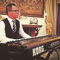 Sejauh mana peran radio bagi suksesnya Kerispatih? Simak penuturan Badai, frontman Kerispatih berikut ini.