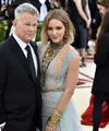 Kabar bahagia datang dari David Foster dan Katharine McPhee. Beda usia 34 tahun, keduanya pun baru saja bertunangan. (Theo Wargo/Getty Images/theinsider.com)