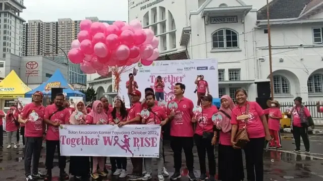 Peringatan breast cancer month di Medan