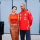 Pevita Pearce semakin menunjukkan ketertarikannya dengan dunia balap mobil. Tak hanya nonton balapan F1 di kursi terdepan, ia berkesempatan bertemu sang idola, Lewis Hamilton [@pevpearce]