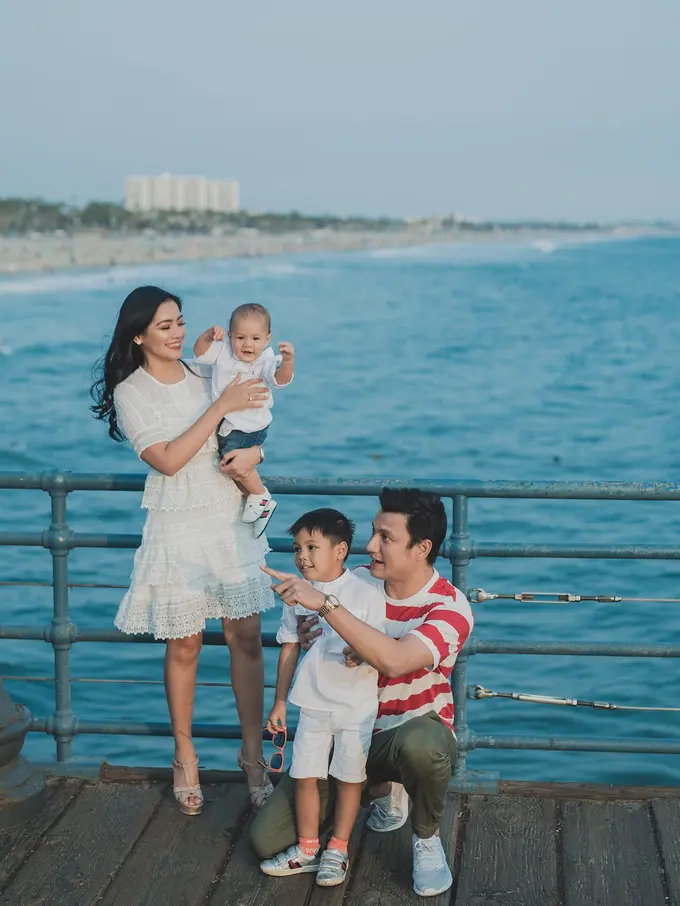 [Fimela] Titi Kamal - Christian Sugiyono