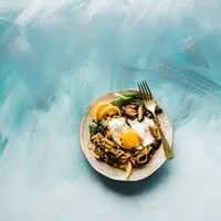 ilustrasi makanan penyebab tifus/Brooke Lark/unsplash