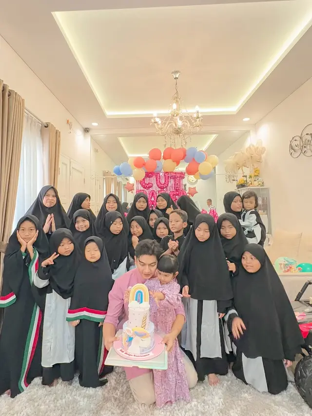 7 Potret Rumah Teuku Ryan, Penuh Nuansa Kesederhanaan