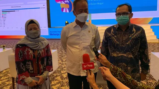 Menteri Perindustrian Agus Gumiwang Kartasasmita meninjau gelaran Business Matching Belanja Produk Dalam Negeri di Hotel Grand Hyatt, Nusa Dua, Bali, Rabu (23/3/2022).
