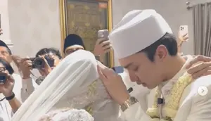 Khansa Mariska dan Gus Azmi (Foto: Instagram @lailasyadzili.askandar)