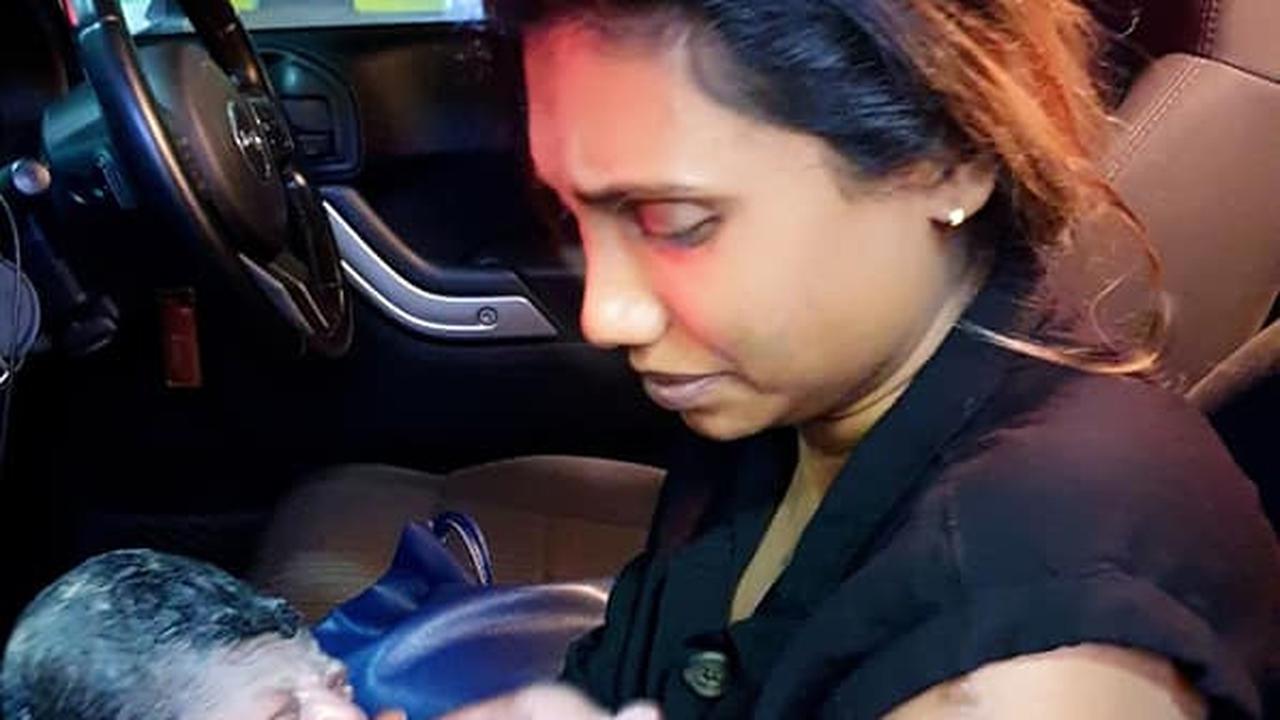 Kisah Bayi Lahir di Mobil, Ujungnya Miliki Akta Kelahiran Unik