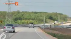 Kecelakaan beruntun terjadi di Tol Cikampek pada KM 10.400, menewaskan 3 orang dan melukai 7 lainnya. Akibat peristiwa ini,  arus lalu lintas di tol dari Bekasi ke Jakarta sempat macet. Kemacetan mengular hingga 7 kilometer.