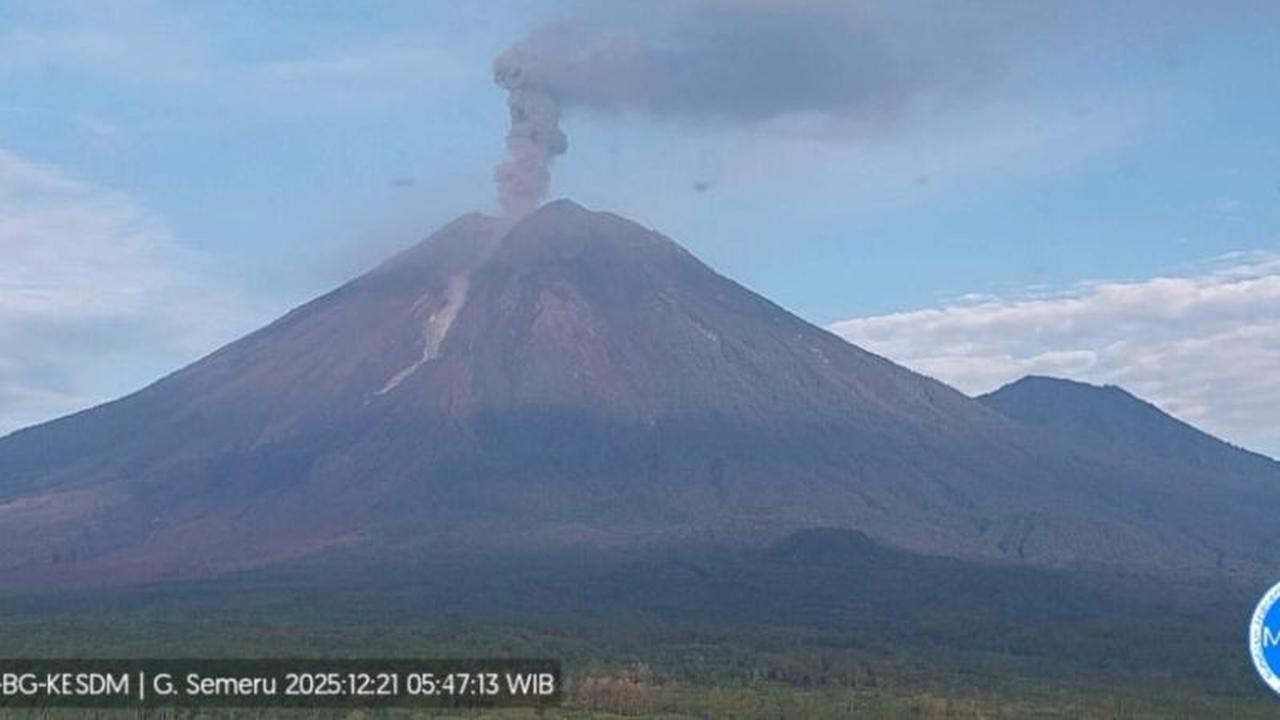 Gunung Semeru Meletus Enam Kali dalam Sehari, Warga Diimbau Waspada