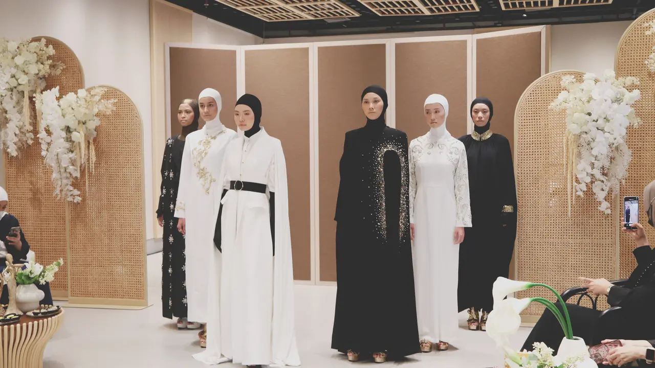 Inspirasi Busana Monokrom Sebagai Pilihan Baju Lebaran dari Diniira X Vivere