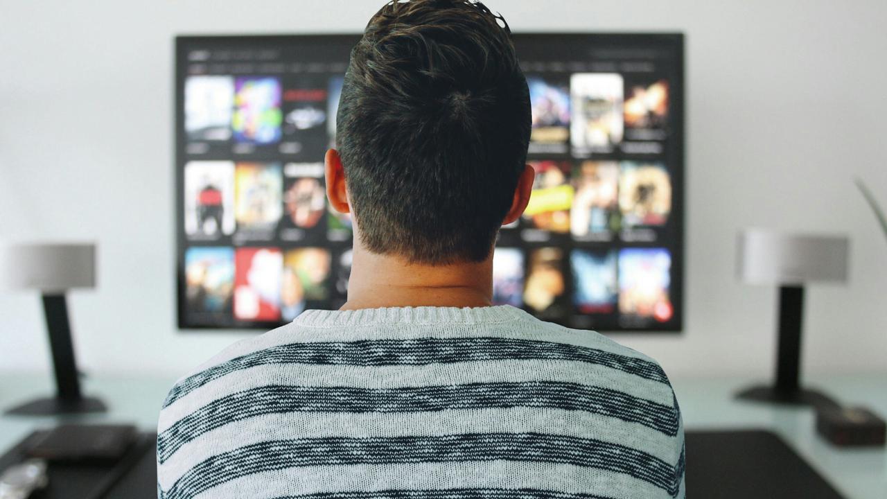 Ilustrasi Menonton TV, Menonton Video