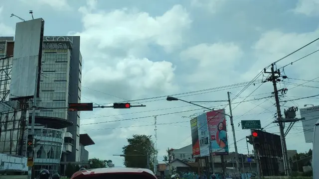 Perempatan Aston