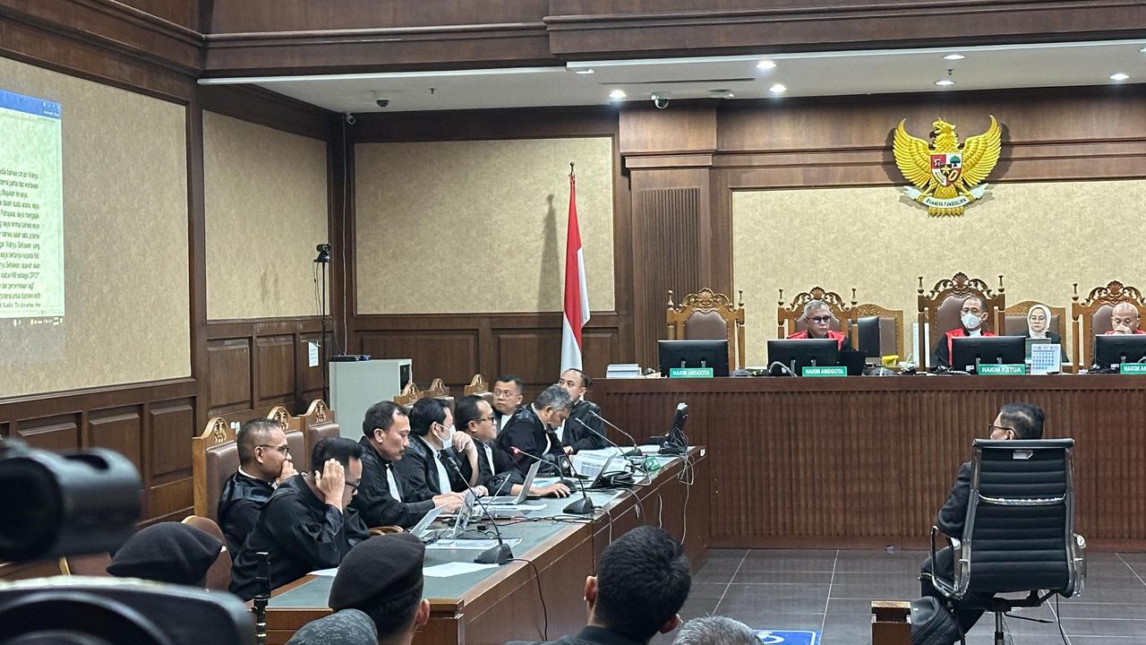 Hasto Bantah Talangi Dana Suap PAW Harun Masiku Rp1,5 Miliar: Saeful Bahri Bohong Sama Istri