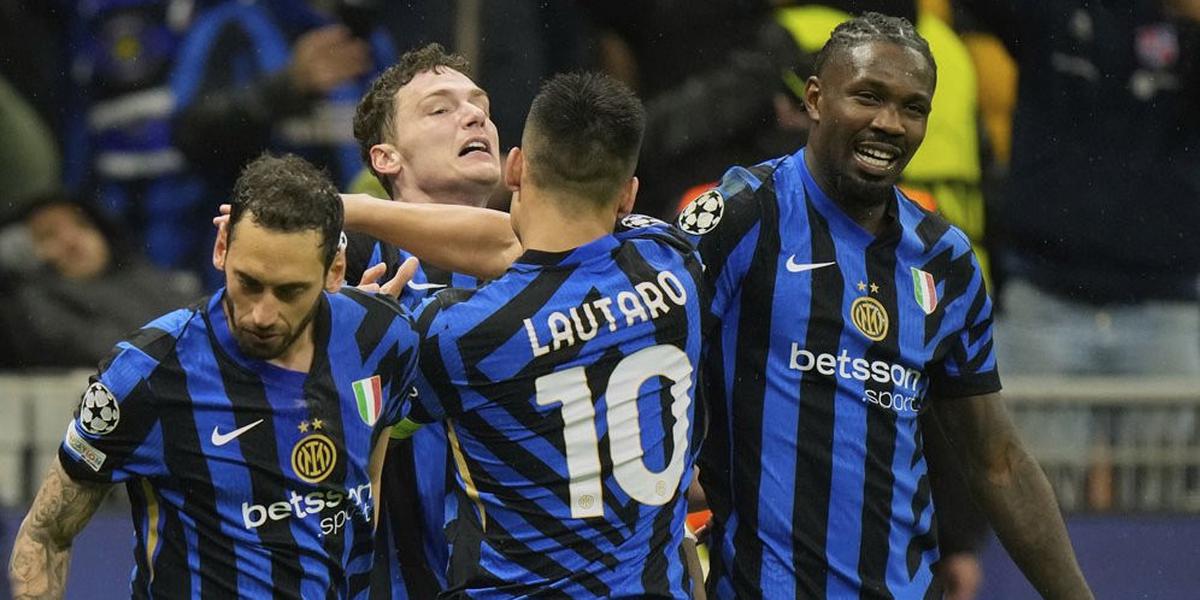 Jomplangnya Gaji Pemain Barcelona Dibandingkan Inter Milan: Gaji Lewandowski 20 Kali Lipat Gaji Yann Bisseck