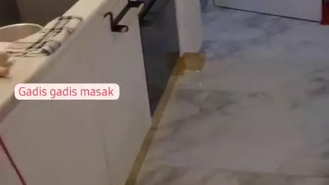 Intip Potret Dapur Rumah Syifa Hadju, Kental Nuansa Simpel, Modern, dan Minim Perabotan
