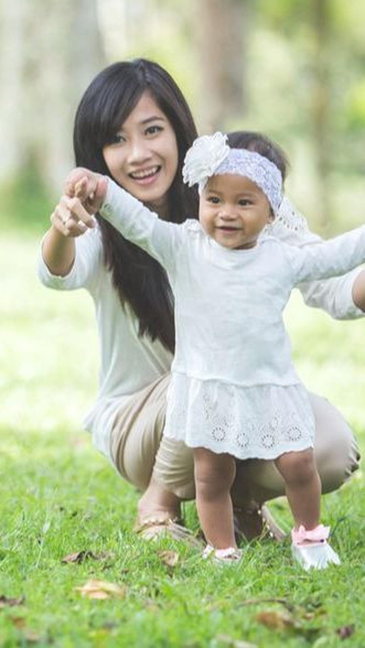 Pada aturan itu tertulis bahwa;<br><br>Bayi hingga usia 1 tahun, tidak disarankan untuk menatap layar gawai sama sekali.