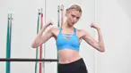 Model Victoria's Secret, Martha Hunt berpose usai menjalani latihan rutin menjaga bentuk tubuh di Body By Simone, New York, 16 Desember 2016. Latihan fisik merupakan kegiatan rutin Martha Hunt agar menjaga tubuh tetap seksi (Mike Coppola/Getty Images/AFP)