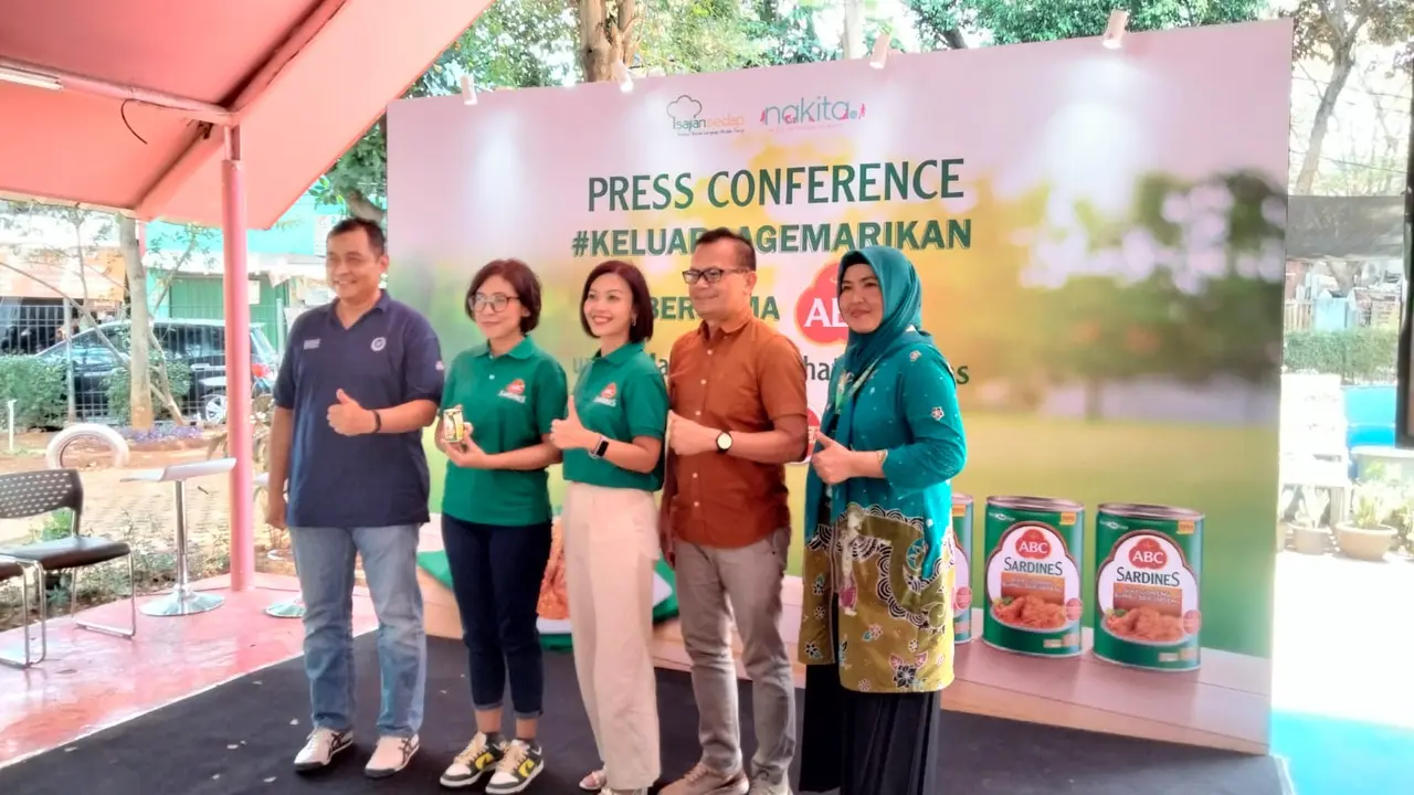 Konferensi Pers Parent Session #KeluargaGemarIkanBersamaABC & Peluncuran Serial Edukasi Masyarakat Bersama ABC, Lenteng Agung, Jakarta Selatan, Kamis, 19 Oktober 2023.