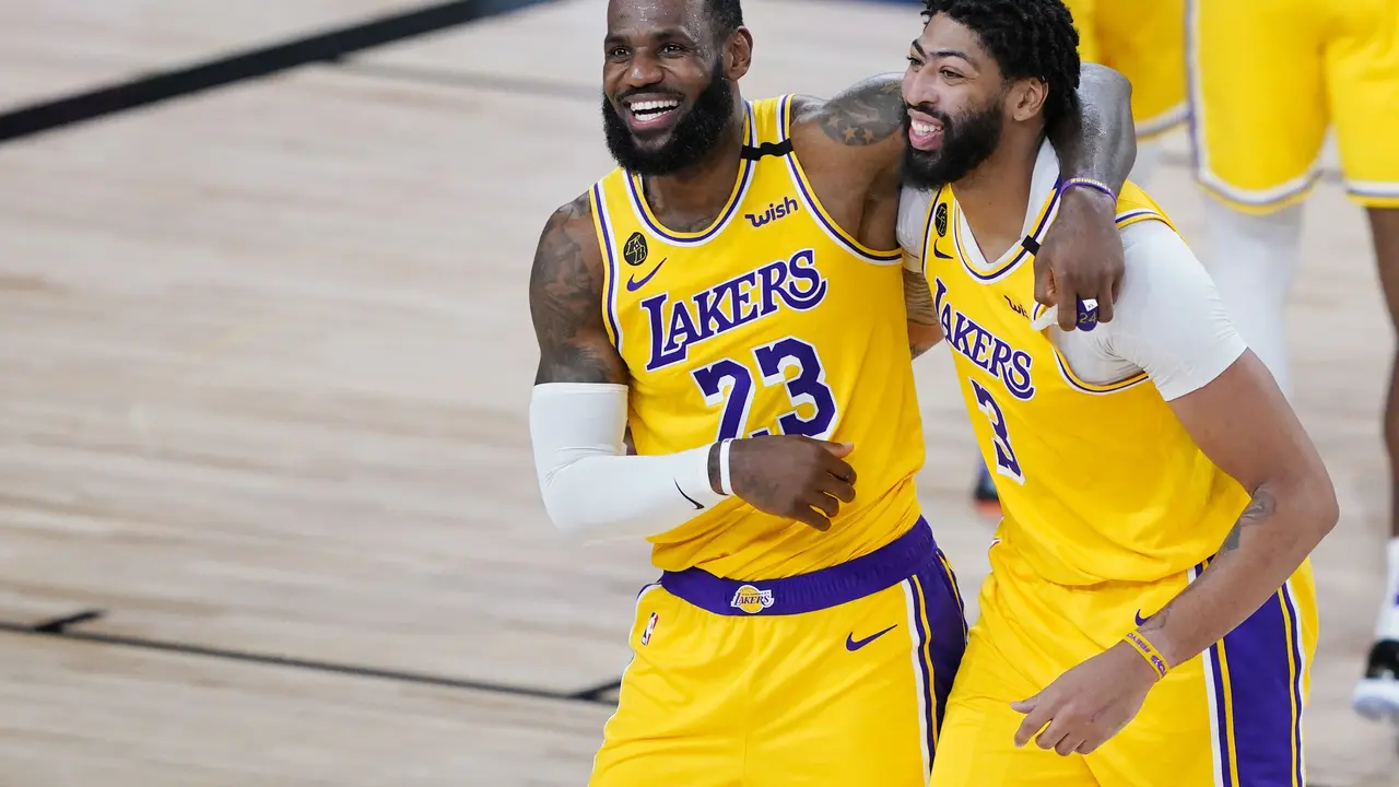 LeBron James dan Anthony Davis