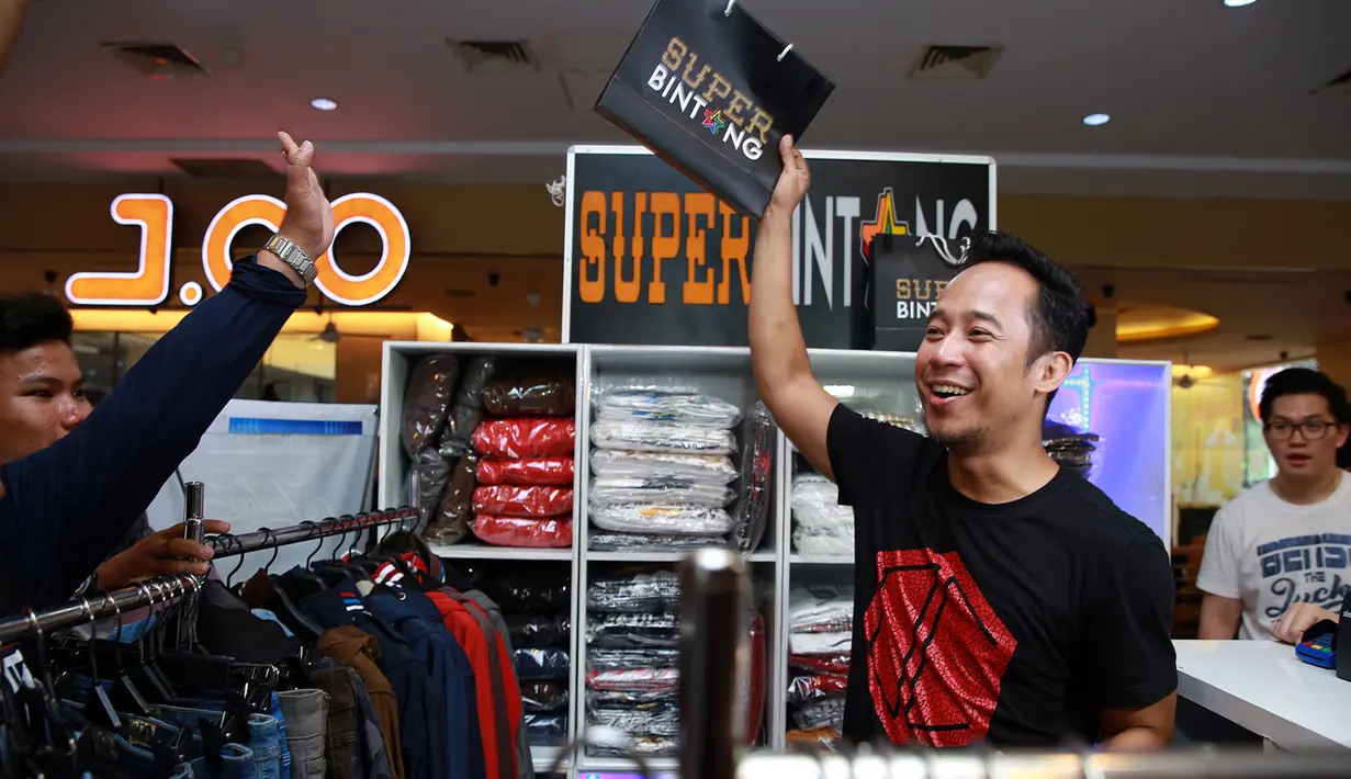 Salah satu strategi marketing untuk produk barunya adalah mendekatkan diri kepada masyarakat. Bertemu langsung. (Deki Prayoga/Bintang.com)