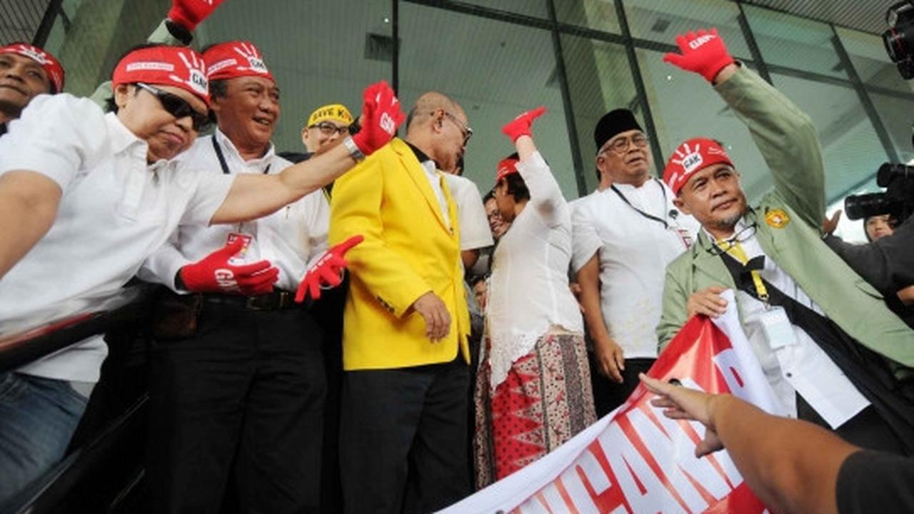 Ruki cs dan massa antikorupsi kompak menolak revisi UU KPK