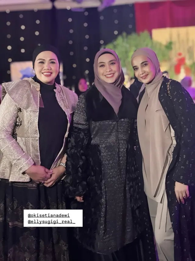 Publik Figure Kenakan Wastra Nusantara saat Hadir Ulang Tahun Mewah Ria Ricis dan Moana.