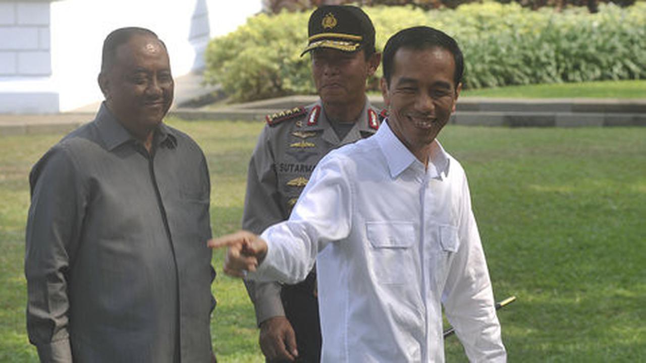 Beda cara Jokowi dan Najib Razak selamatkan ekonomi