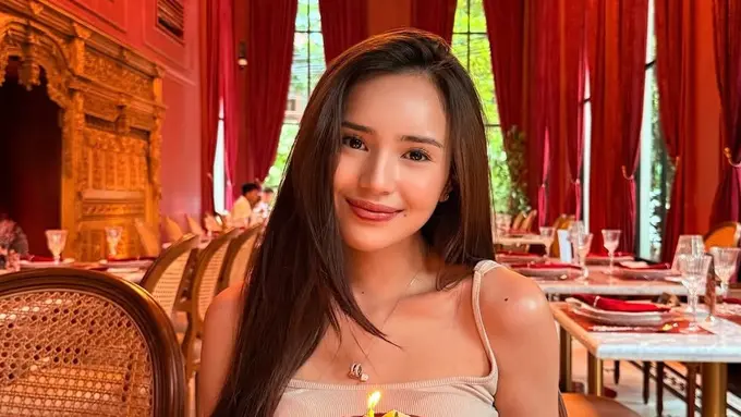 Beby Tsabina Ulang Tahun ke-23