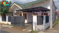 Rumah pertama Sule di Kabupaten Bandung yang kondisinya kurang terawat. (Sumber: YouTube/SOS Channel)