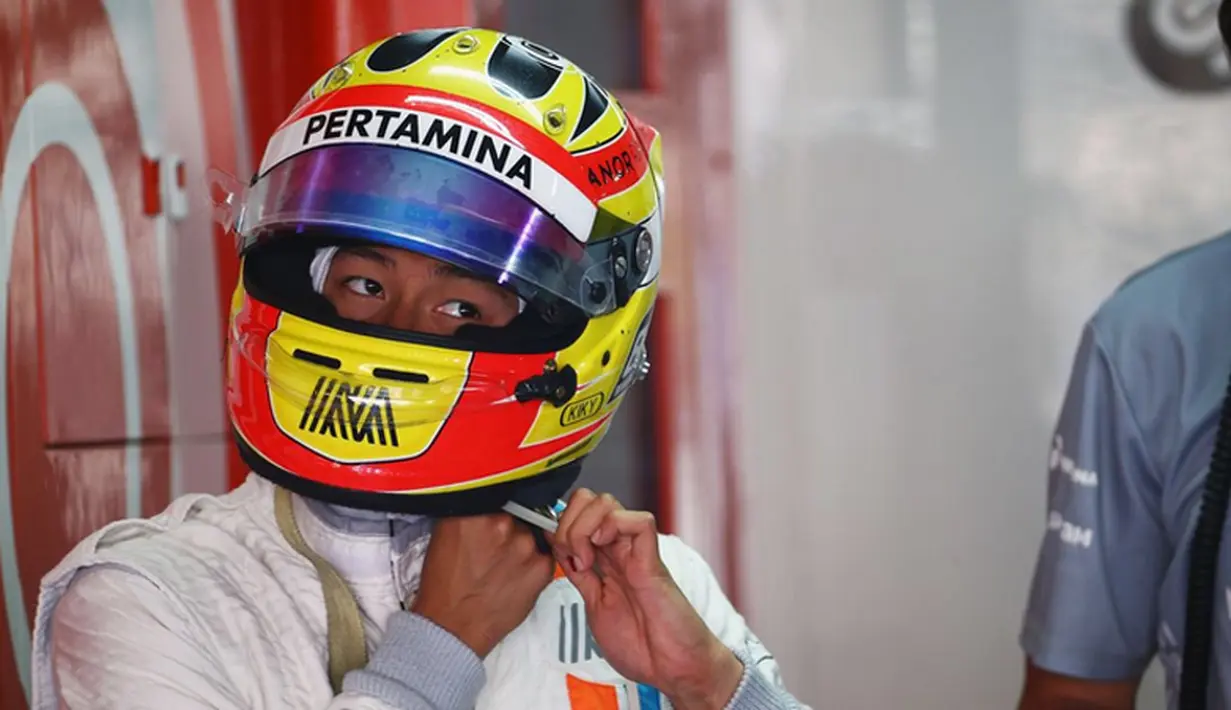 Pebalap Manor Racing asal Indonesia, Rio Haryanto, finis ke-20 F1 GP Jerman di Sirkuit Hockenheim, (31/7/2016). Lewis Hamilton kembali juara. (Bola.com/Twitter/manorracing)