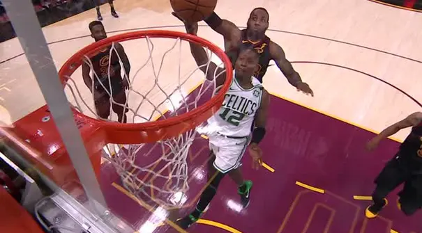Berita video game recap NBA 2017-2018 antara Cleveland Cavaliers melawan Boston Celtics dengan skor 109-99.