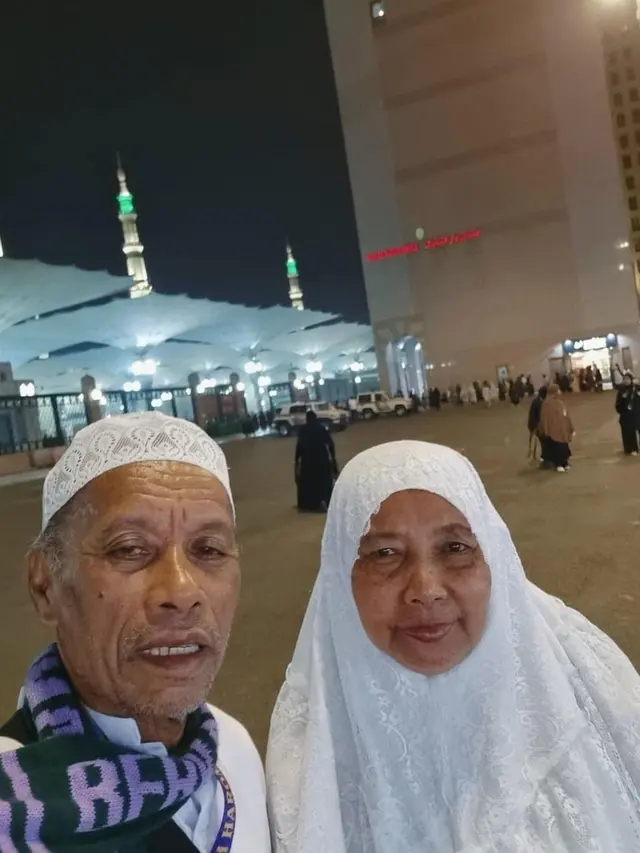 Indah Permatasari dan Mertua