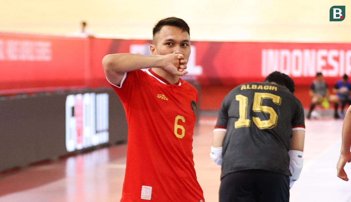 Satu-satunya gol Timnas Futsal Indonesi dicetak oleh Samuel Eko ketika babak kedua menyisakan 11 menit 30 detik. Samuel memanfaatkan dengan baik situasi dari tendangan sudut. (Bola.com/Abdul Aziz)
