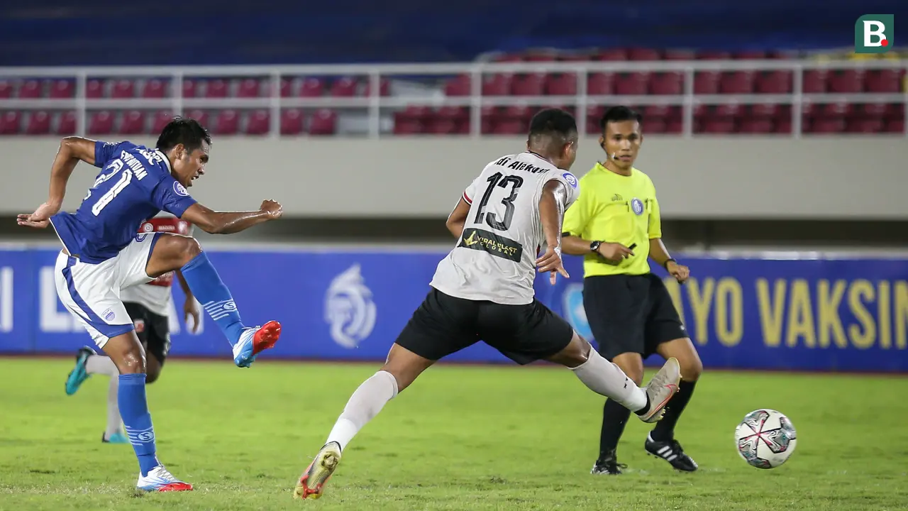 Foto: Jatuh Bangun Persib Bandung Pertahankan Keunggulan dari Madura United di Pekan ke-15 BRI Liga 1