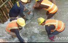 Penanganan Darurat Tanggul Kalimalang Jebol di Karawang Butuh Waktu 5 Hari