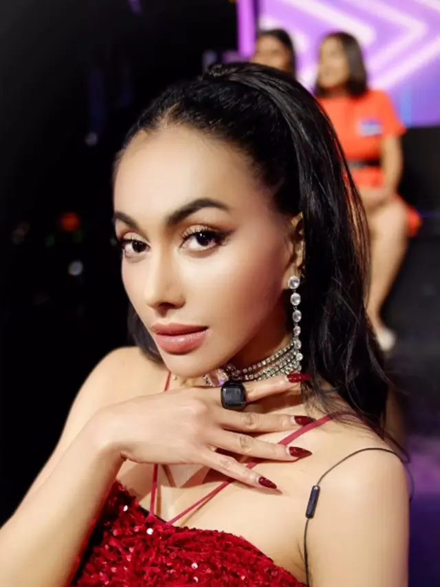 Potret Denada Usai Operasi Hidung