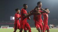 Timnas Indonesia U-22 merayakan gol yang dicetak Osvaldo Haay ke gawang Thailand di final Piala AFF U-22 2019, Selasa (26/2/2019). (Bola.com/Zulfirdaus Harahap)