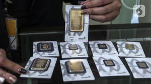 Harga Emas Antam Anjlok Rp30.000 Hari Ini, Cek Rinciannya