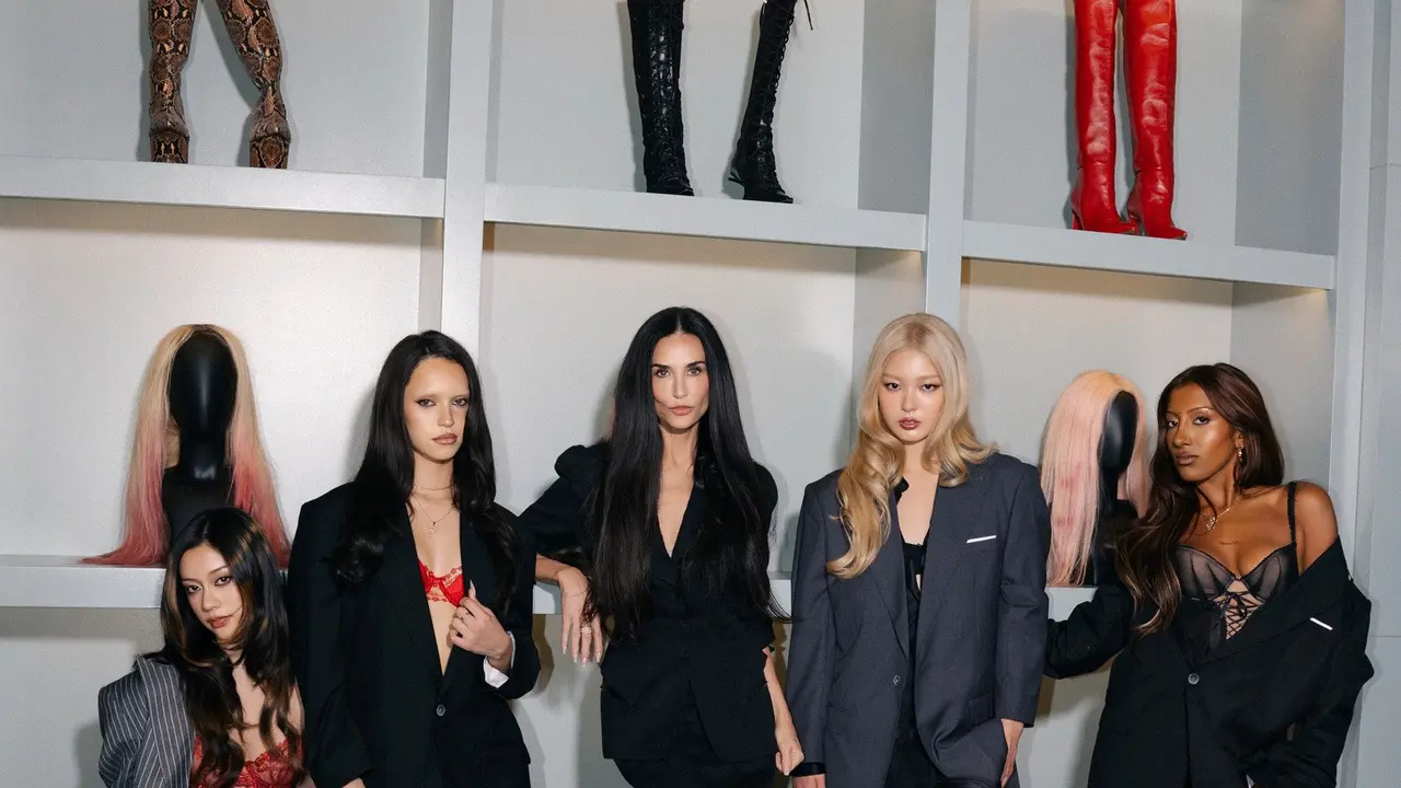 Demi Moore Tampil Bak Bestie KATSEYE di MV Animal, Pesona Awet Muda di Usia 63 Tahun Tuai Pujian
