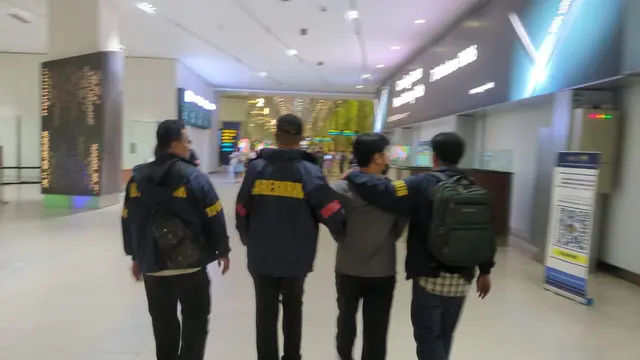 _Bareskrim Tangkap Tersangka Penyeludupan Ponsel Bekas ke Korea Selatan