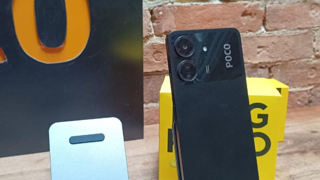 POCO C65 dengan varian 6+128GB dibanderol dengan harga Rp1.399.000, sedangkan varian 8+256GB ditawarkan dengan harga Rp1.699.000.<br>