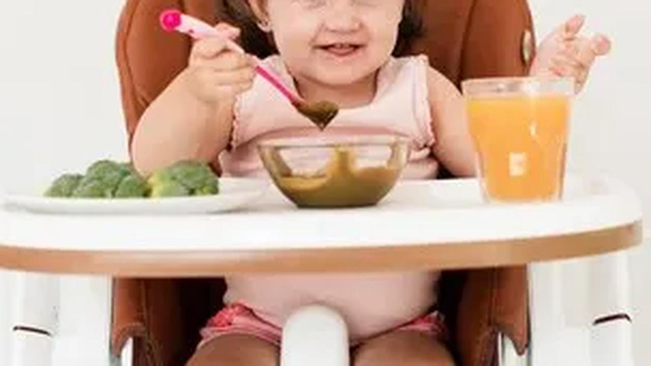 Aturan Pemberian Makanan Bayi Usia 6-11 Bulan