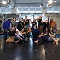 Melestarikan budaya bisa banyak bentuknya. Menari adalah salah satunya. (Fotografer: Daniel Kampus/FIMELA.com)