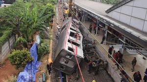 Tabrakan Kereta di Bekasi Timur, KNKT Soroti Jalur Lengkung dan Visibilitas Sinyal