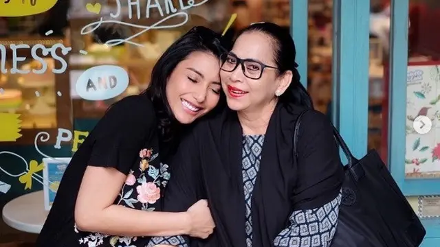 Mama Tyas Mirasih meninggal dunia, ini kenangan sang aktris bareng Hedy Elias (Foto: instagram tyasmirasih)