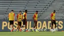Jelang berlaga kontra LA Galaxy, pemain muda Manchester United berlatih secara terpisah di Rose Bowl, Pasadena, Amerika Serikat, (22/7/2014). (Jayne Kamin-Oncea-USA TODAY Sports)  