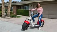 Phat Scooter berdaya listrik dengan desain retro. (Autoevolution)