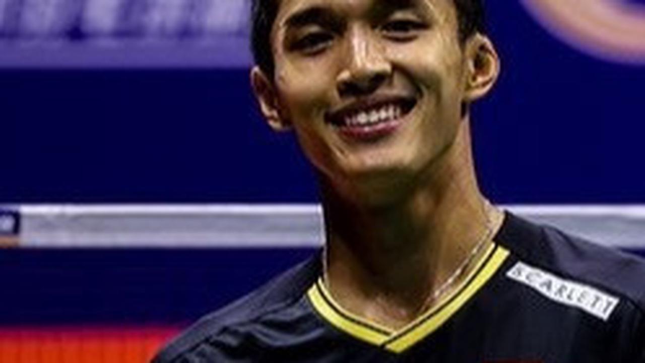 Jonatan Christie meraih gelar juara pertamanya di usia 15 tahun. Ia meraih gelar di Indonesia International Challenge 2013.