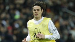 2. Edinson Cavani (Manchester United) - Cavani bergabung dengan Manchester United secara gratis setelah kontraknya bersama PSG berakhir. Pemain asal Uruguay ini dikontrak selama setahun plus opsi perpanjangan selama setahun di Old Trafford. (AFP/Geoffroy Van Der Hasselt)